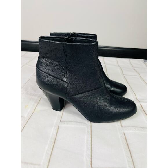 Clarks leather black block heel ankle booties sz 7.5M - Picture 7 of 9